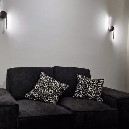 Heart Of Tirana Apartment エクステリア 写真