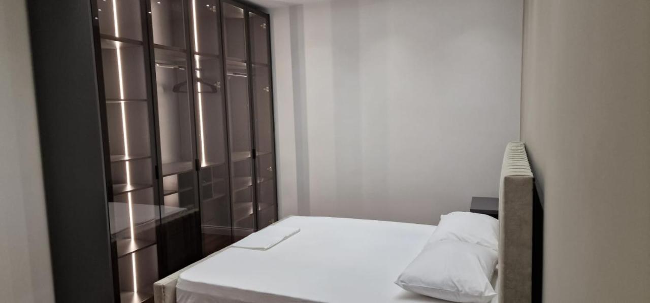 Heart Of Tirana Apartment エクステリア 写真