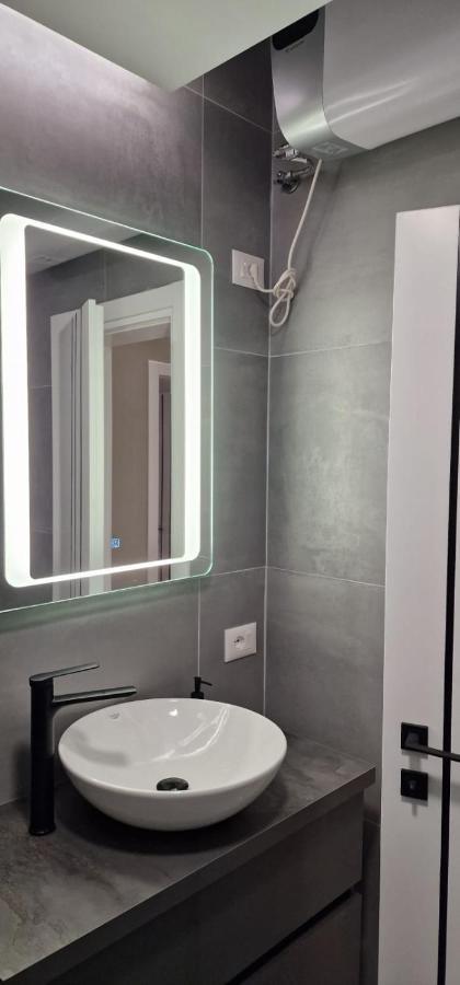 Heart Of Tirana Apartment エクステリア 写真