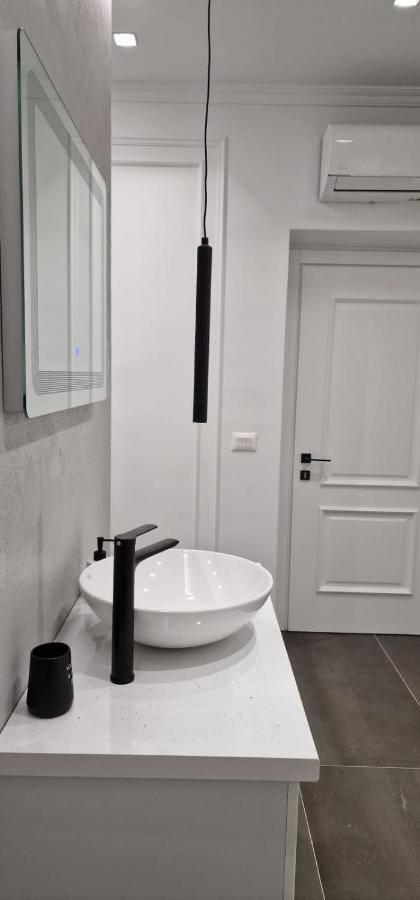 Heart Of Tirana Apartment エクステリア 写真